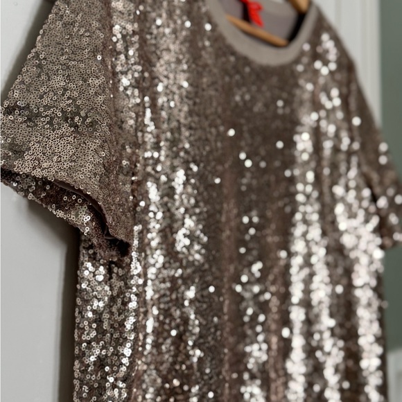 Joe Fresh Short Sleeve Gold Sequin Dress - Picture 3 of 4